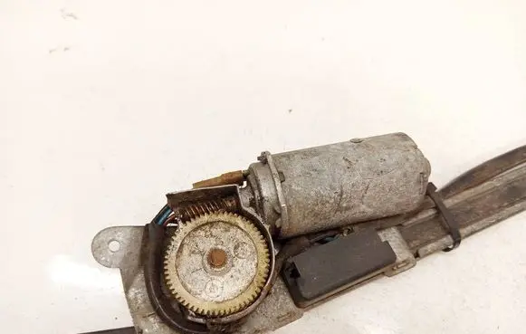 Mercedes-Benz E W124 Front door window regulator motor 1248206415 1248600157