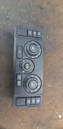 Land Rover Discovery 3 - LR3 Climate control unit JFC501110