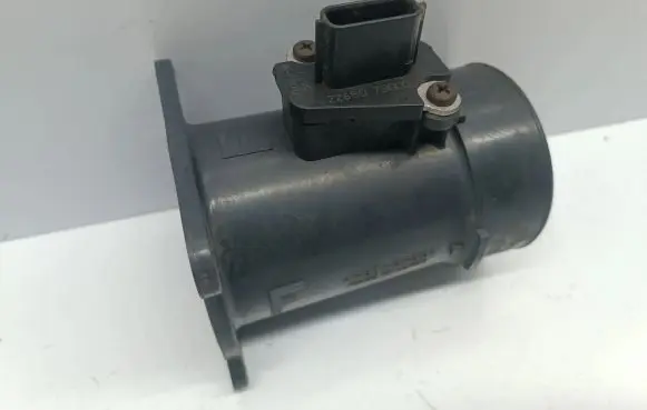Nissan X-Trail T30 Mass air flow meter 226807S000 22680AW400