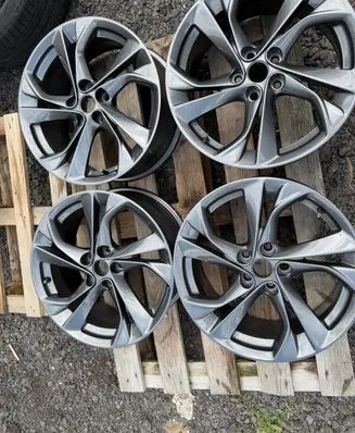 Opel Astra K R17 alloy rim