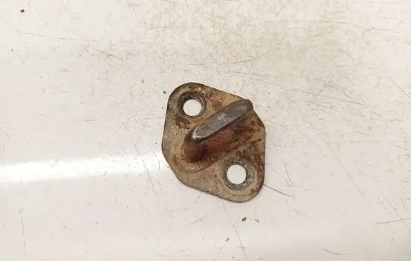Toyota Avensis Verso Front door lock loop/hook striker