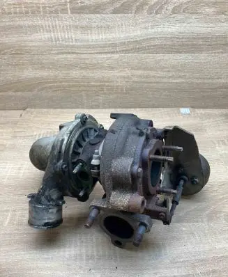 Toyota Corolla Verso AR10 Turbo 0606FA0592HT