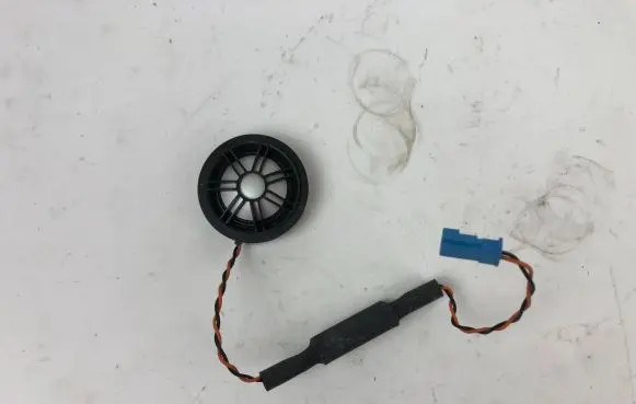 Front door high frequency speaker