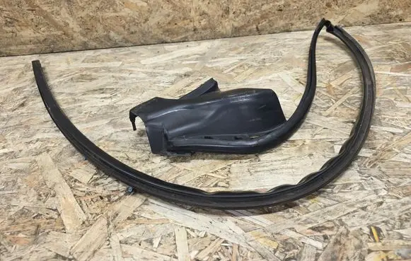 Jaguar XK - XKR Rubber seal front coupe door X150X07