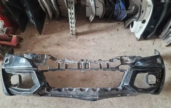 Honda Civic IX Front bumper G4W