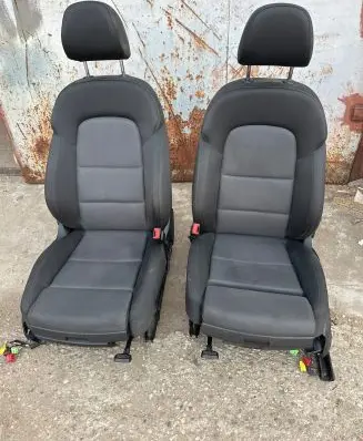 Audi Q5 SQ5 Front driver seat 8R0881105