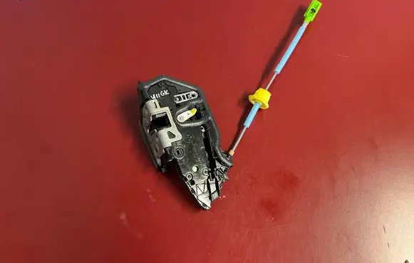 BMW X1 U11 Rear door lock 7445047