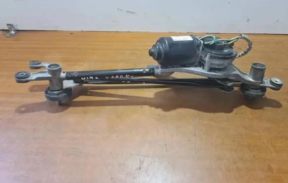 KIA Carens II Front wiper linkage and motor 981101D000 035418200
