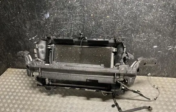 Audi Q7 4M Radiator support slam panel 4M0807333