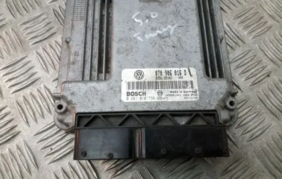 Volkswagen Touareg I Engine control unit/module ECU 07906016D EDC16U1