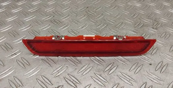 Toyota Yaris Third/center stoplight 