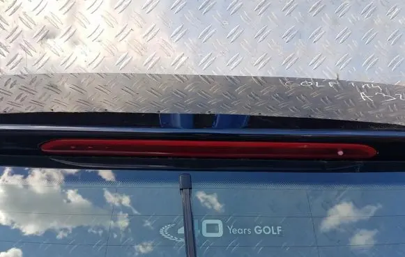 Volkswagen Golf VII Third/center stoplight