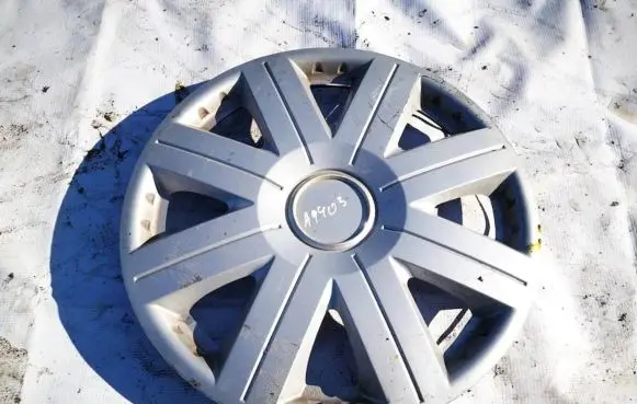 Volkswagen Golf IV R15 wheel hub/cap/trim 