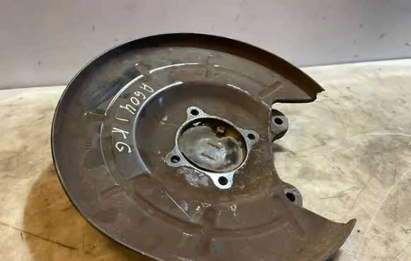 Opel Zafira C Rear brake disc plate dust cover 12774862