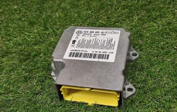 Volkswagen Jetta VI Airbag control unit/module 5C0959655AD 5WK44531