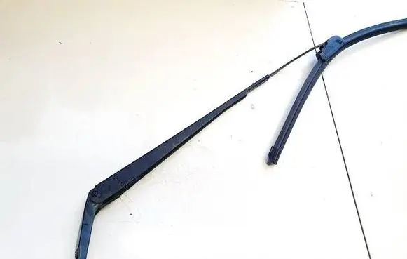 Toyota Corolla E120 E130 Front wiper blade arm 8521102110B