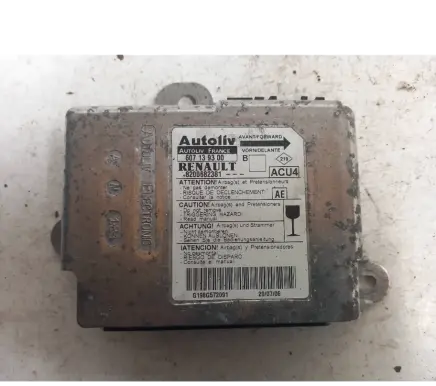 Renault Megane II Airbag control unit/module 8200682381 607139300