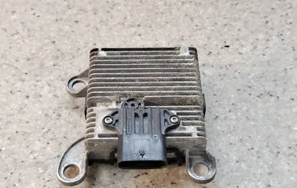 Citroen C5 Aircross Distronic sensor radar 984045688012 9840456880