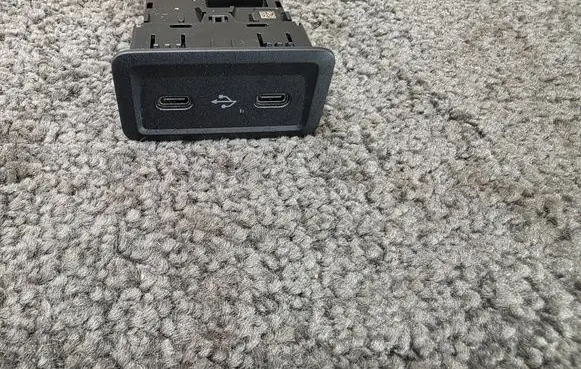 Mercedes-Benz GLC C254 USB socket connector A2238203406