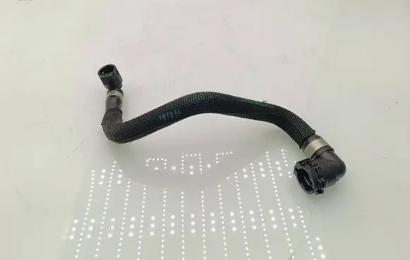 BMW 5 G30 G31 Engine coolant pipe/hose 8594526