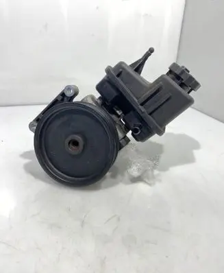 Mercedes-Benz Sprinter W906 Power steering pump A0064667801