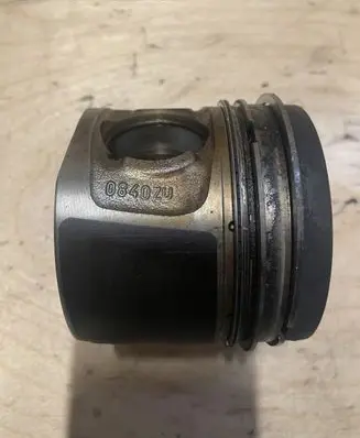 BMW X3 E83 Piston 11257803033 7803033 0840ZU