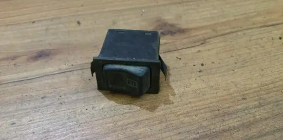 Volkswagen Jetta I Windscreen/window heater switch 321959621b