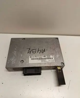 Audi A4 S4 B7 8E 8H Bluetooth control unit module 8P0862335H 0665052953