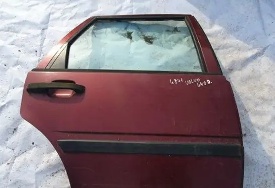 Volvo 440 Rear door vysnines