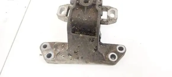 Citroen C5 Engine mount bracket