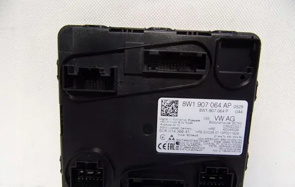 Audi Q8 Comfort/convenience module 8W1907064AP
