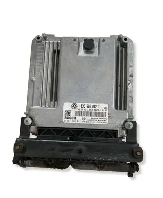 Volkswagen Tiguan Engine control unit/module 03C906032T 03C906032C 0261S04011