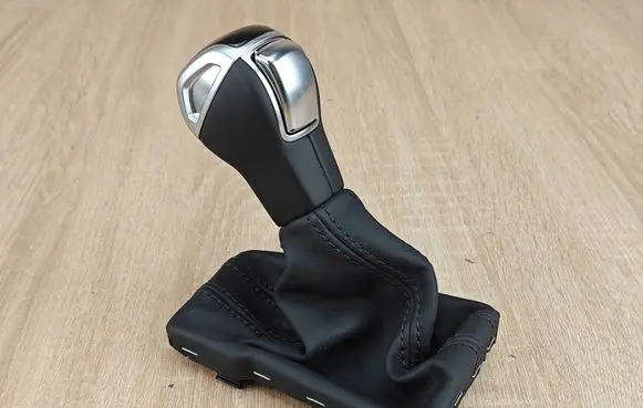 Audi Q3 F3 Gear lever shifter trim leather/knob 83B713139B