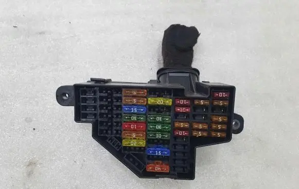 Audi TT Mk1 Fuse box set 1K0937132F