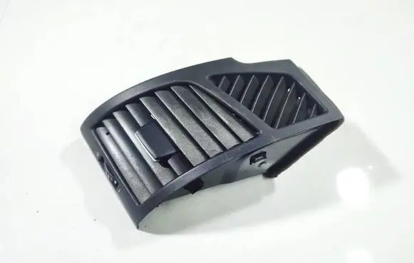 BMW 1 E81 E87 Dash center air vent grill 7059187 51607059187