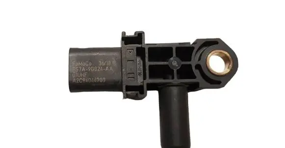 Ford Focus Exhaust gas pressure sensor FS7A9G824AA