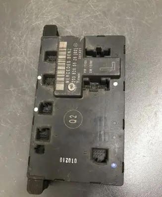 Mercedes-Benz C W203 Door control unit/module 2038205526