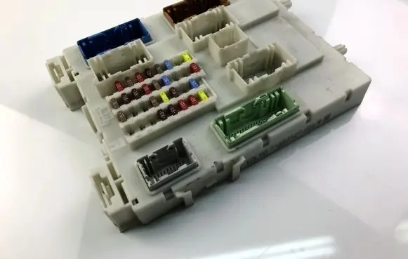 Volvo V40 Fuse box set 31453132