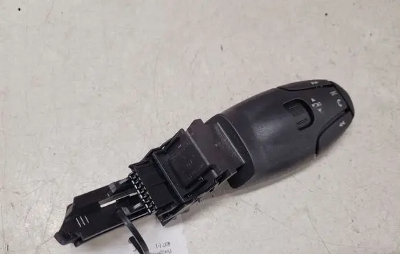Peugeot 407 Multifunctional control switch/knob 9641796480
