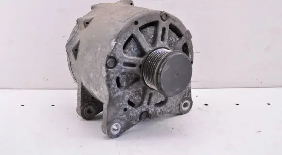 Audi Q7 4L Generator/alternator 021903016A