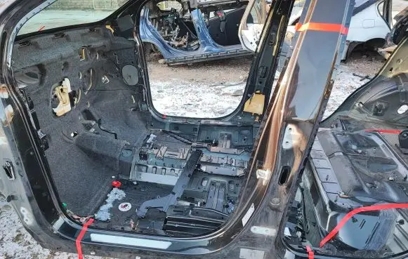 Opel Mokka Front sill (body part) 