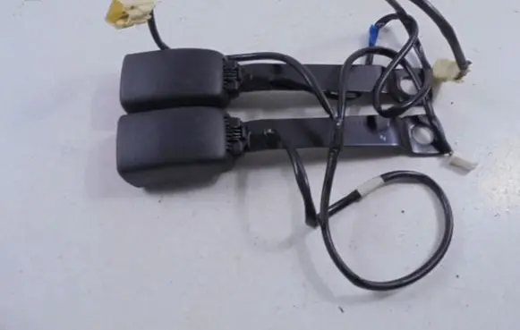 Subaru Outback Front seatbelt buckle E034501