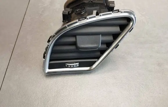 Audi A5 Sportback 8TA Dashboard side air vent grill/cover trim 8T1820901L