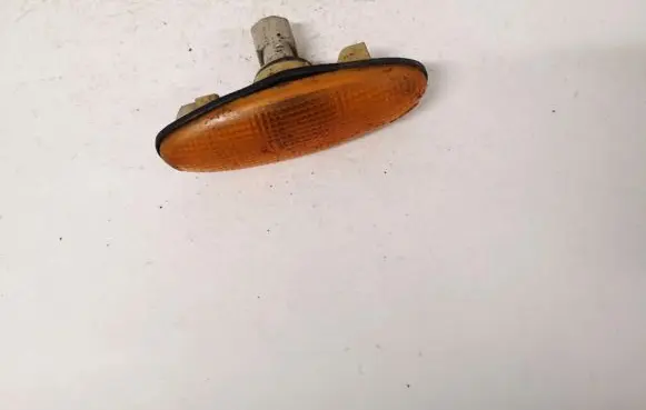 Mazda 626 Front fender indicator light 21461612 214-61612