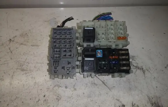 Volvo C70 Fuse box set 6G9T14K131CA A1671