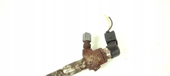 Fuel injector