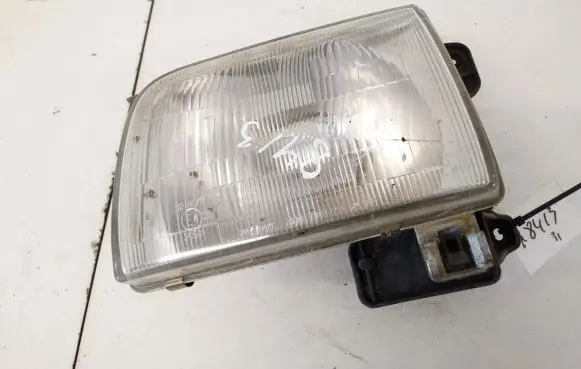 Nissan King Cab, Navara Headlight/headlamp 24717