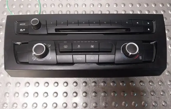 BMW 1 F20 F21 Climate control unit 9207197