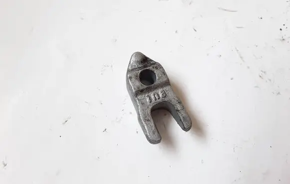 Opel Antara Fuel Injector clamp holder 8U1