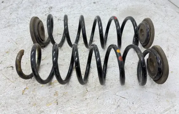 Skoda Octavia Mk2 (1Z) Rear coil spring